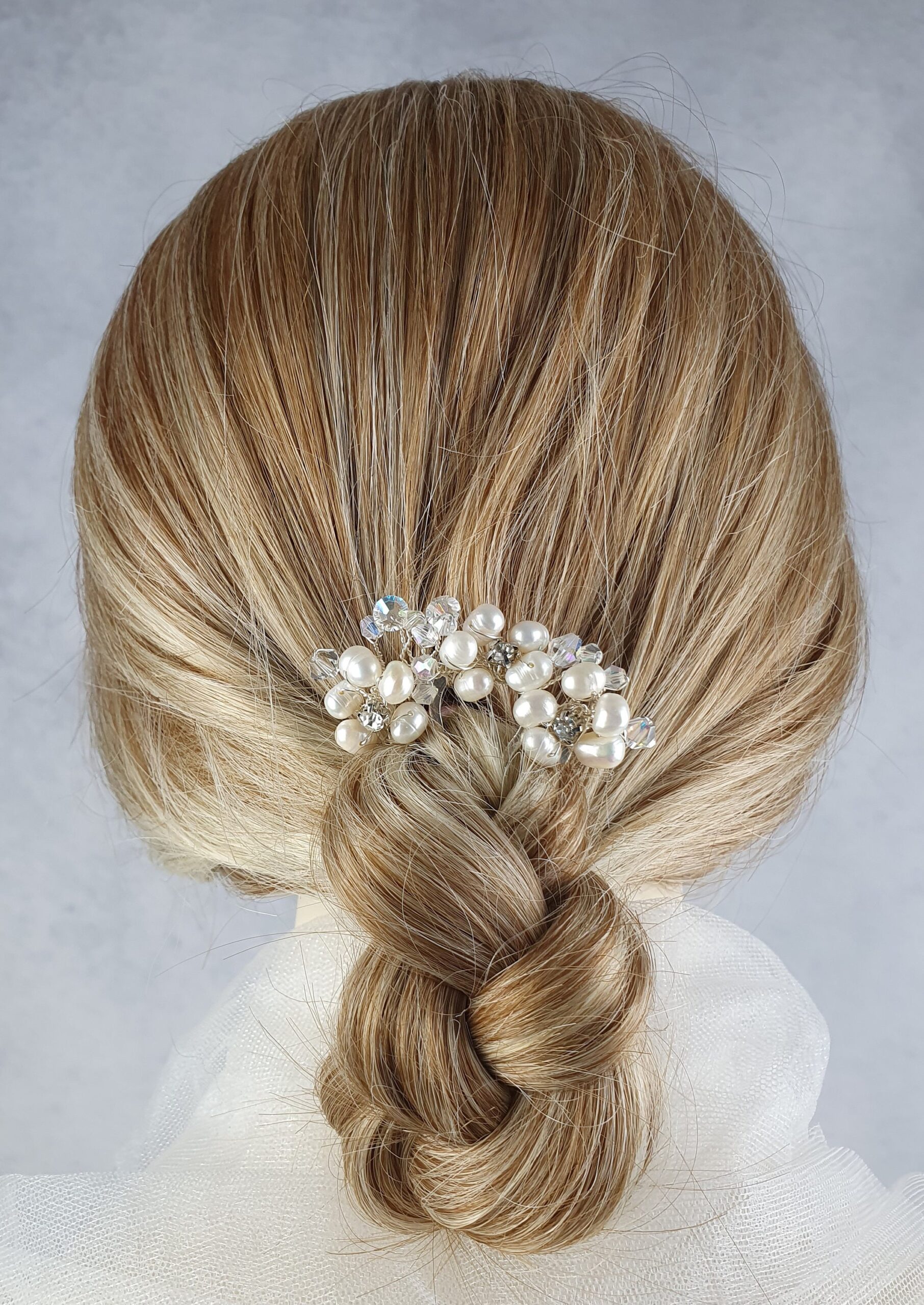 Handgemaakte bruids haarkam met witte zoetwaterparels, Elegant en uniek voor speciale gelegenheden, haaraccessoires - Afbeelding 2