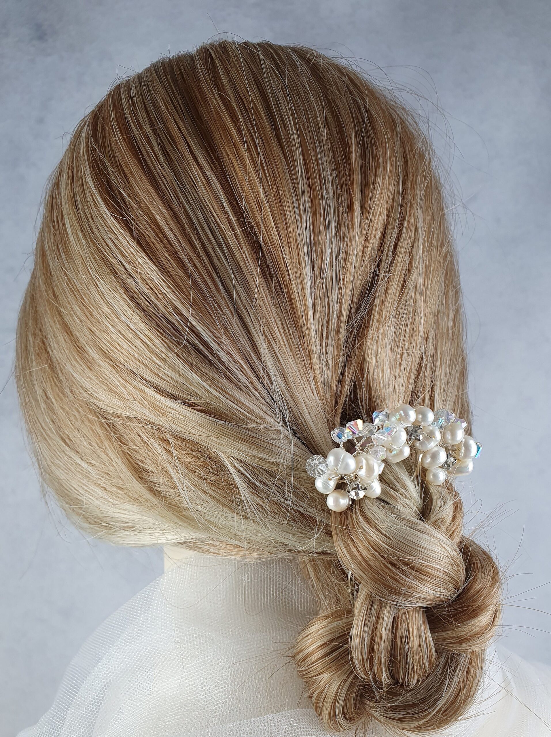 Handgemaakte bruids haarkam met witte zoetwaterparels, Elegant en uniek voor speciale gelegenheden, haaraccessoires - Afbeelding 3
