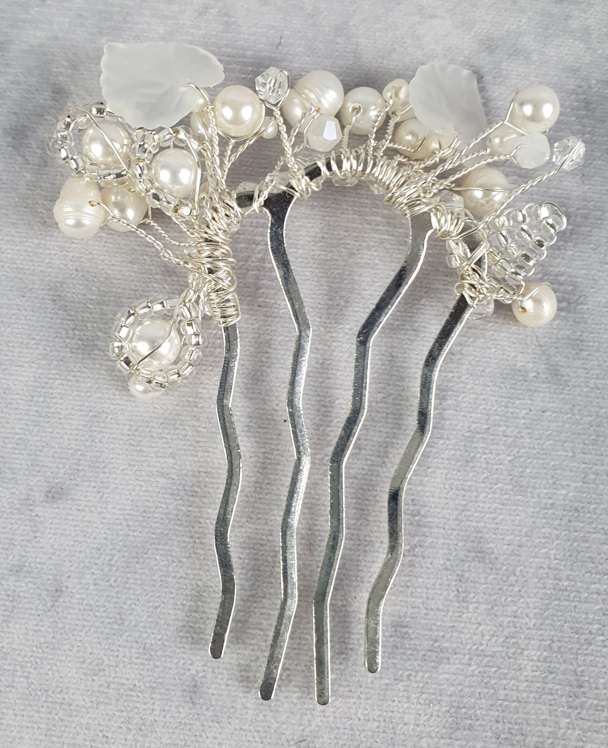 Handgemaakte bruids haarkam met witte zoetwaterparels, Elegant en uniek voor speciale gelegenheden, haaraccessoires - Afbeelding 7