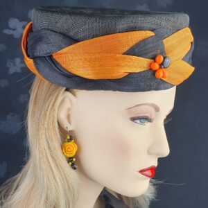 Handgemaakte pillboxhoed van abaca zijde, gast hoofdtooi, elegante hoed, sinamay hoofdtooi, dameshoed, bruiloft, speciale gebeurtenis