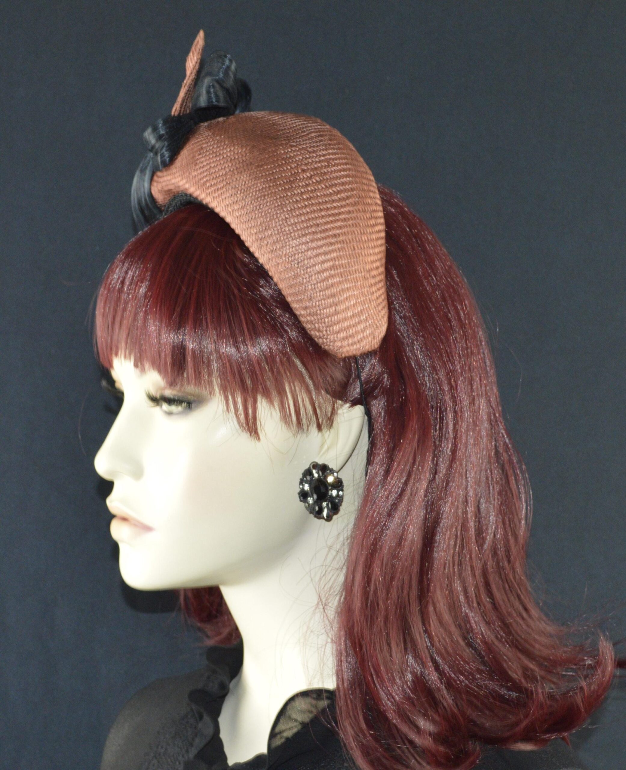 Hoofdband handgemaakte parasisal, bronskleur met zwart, abaca zijden hoofdband, unieke diadeem, dameshoofdband, speciale evenementen. - Afbeelding 4